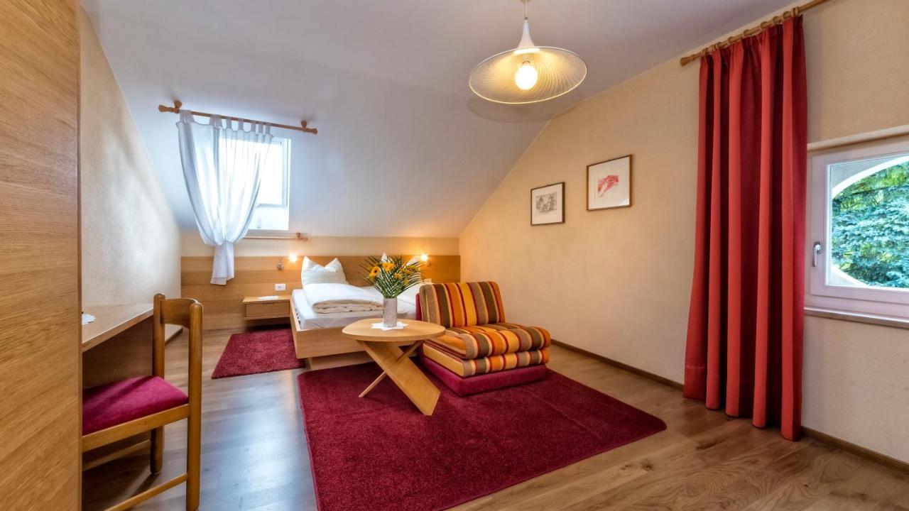 Hotel Brueckenwirt Novacella Buitenkant foto